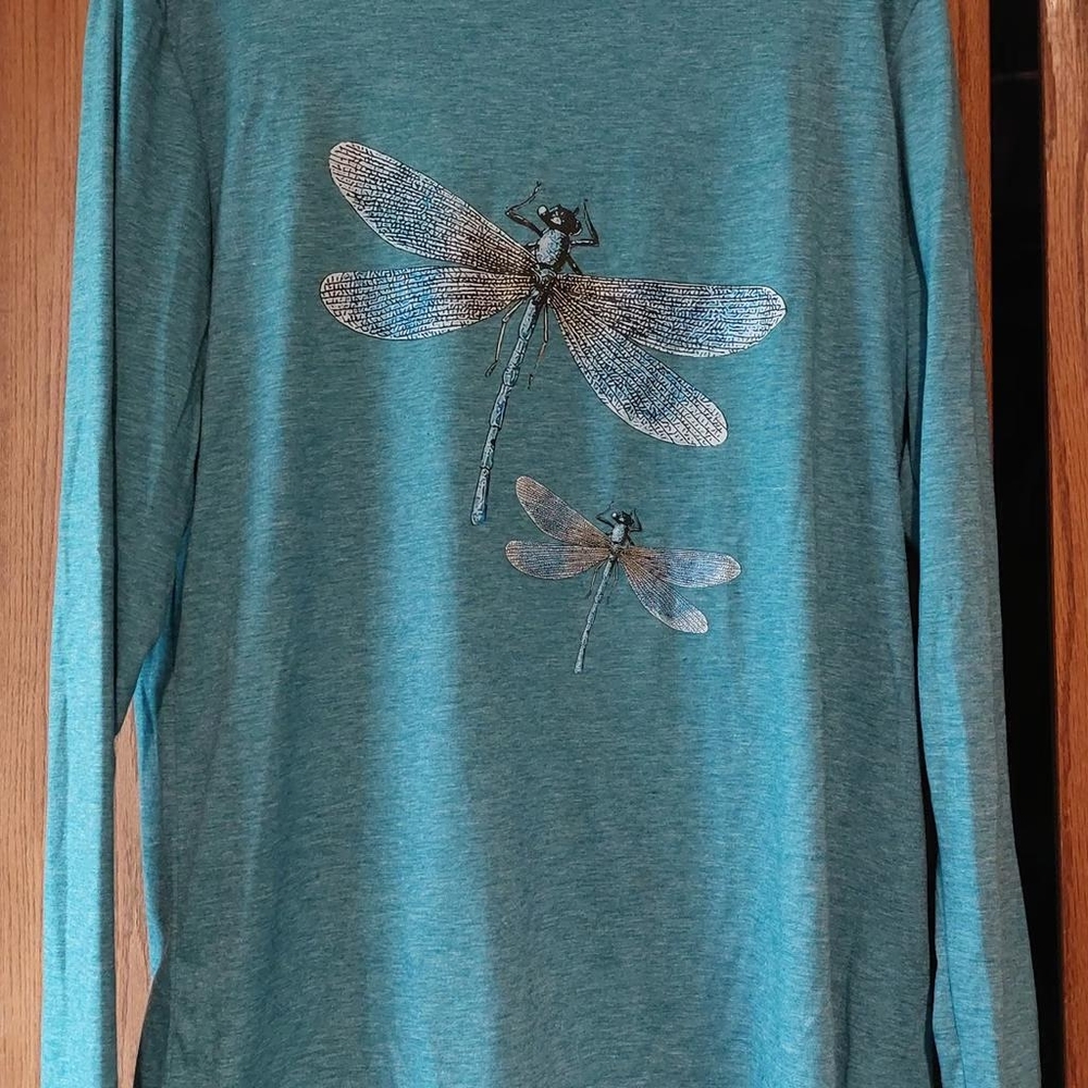 In excellent condition! Cool and comfortable. Made of 100% polyester. From a non